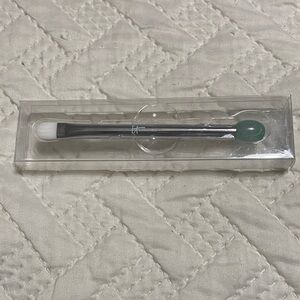 IT Cosmetics smooth eye cream brush - White and Green